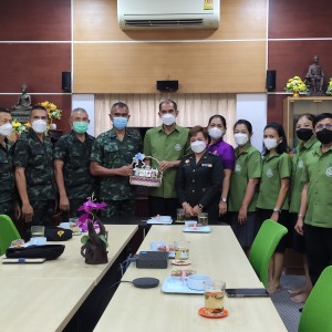  พันเอกจตุพล ศรีเกตุ ผู้บังคับศูนย์การฝึกนักศึกษาวิชาทหาร และคณะ เข้าพบผู้อำนวยการ ผู้บริหาร ผู้กำกับนักศึกษาวิชาทหาร วิทยาลัยนาฏศิลปนครศรีธรรมราช