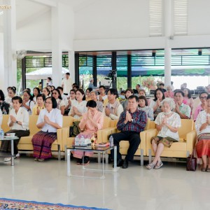 LINE_ALBUM_3ทศวรรษ วนศ นม_241008_4.jpg